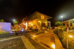 Mount Vista 3.5BHK with Private Pool