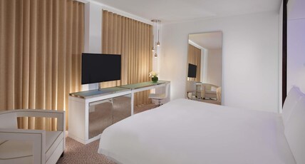 St Martins Lane Room Type - Deluxe King Room