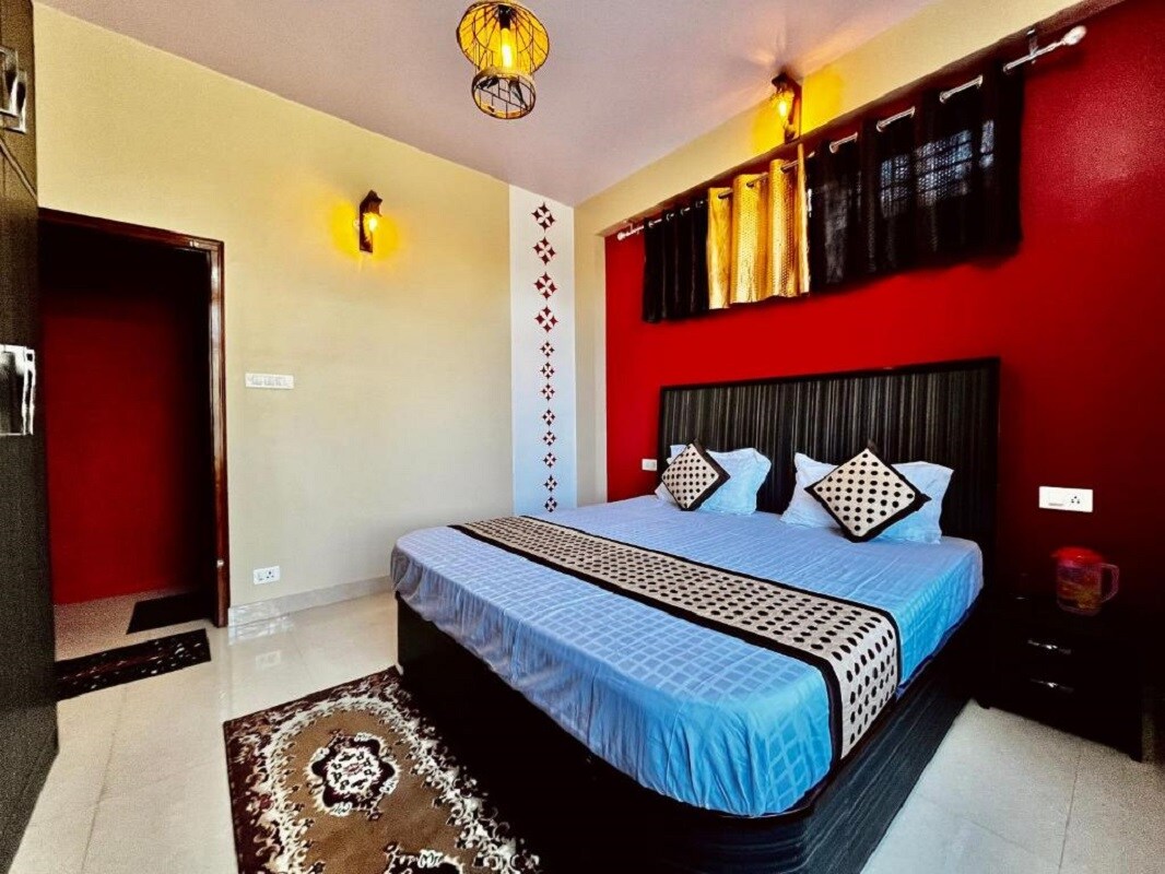 Nirvana Rooms B&B | Rooms & Guided Treks - Tap to explore photos