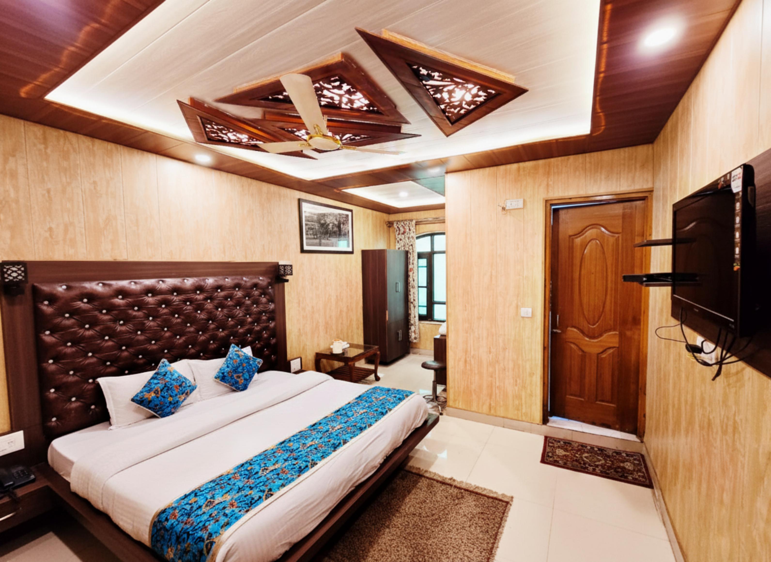 Hotel Ashvale - Tap to explore photos