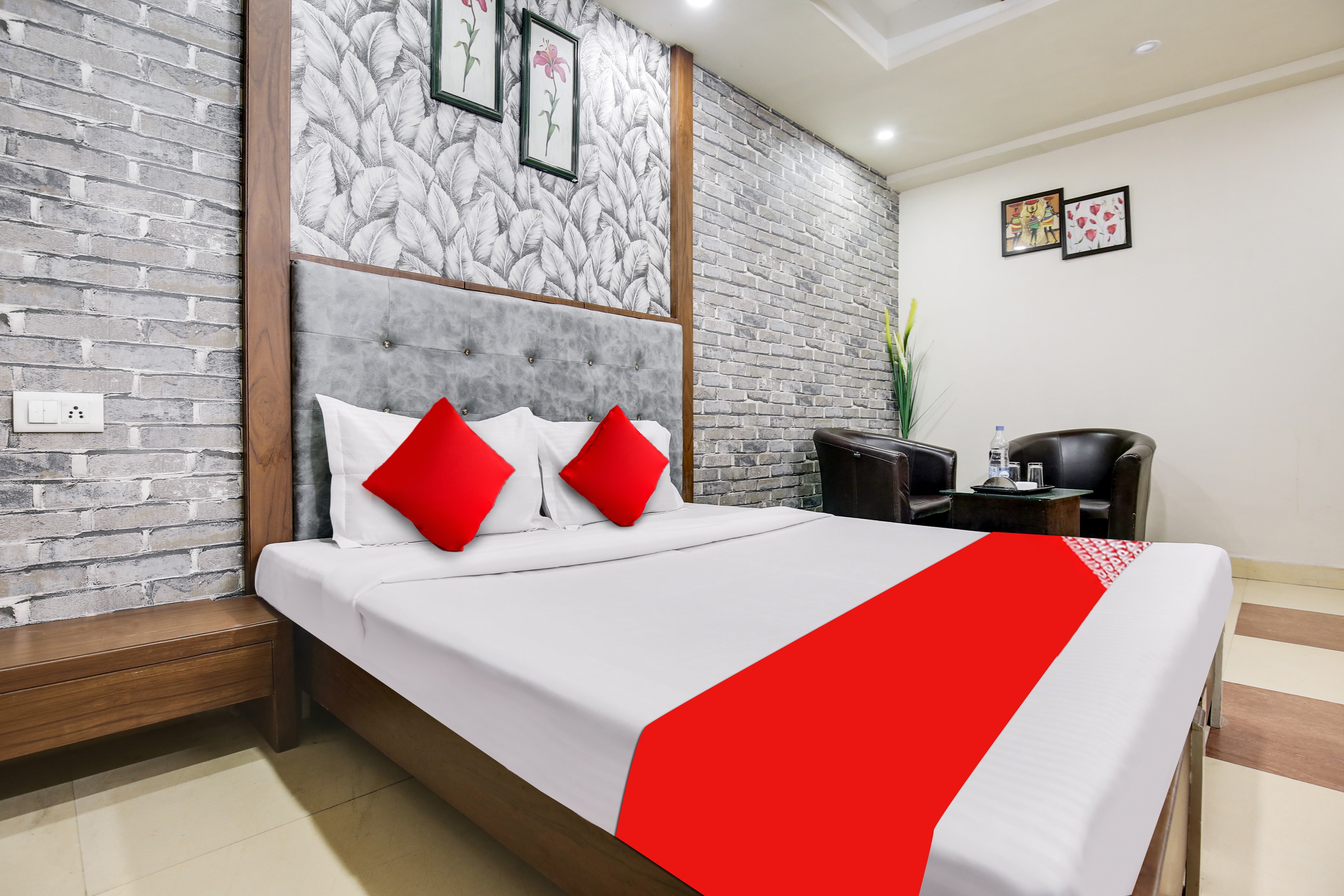Hotel O Inder Inn - Tap to explore photos