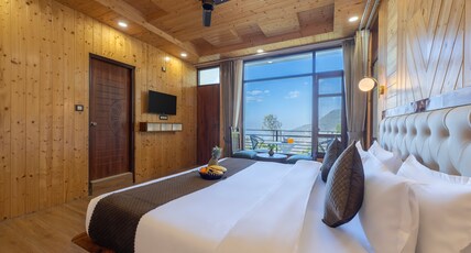 Chaitanya Homes Kasauli by Splendid Retreat Hotels Room Type - Deluxe Room With Mountain View