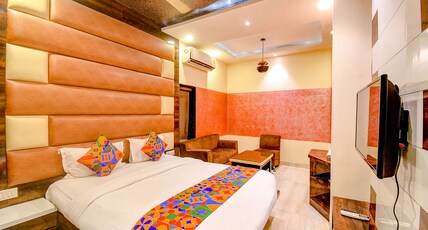 FabHotel Abis Inn - Nr. Manipal Hospital, Dhakuria Room Type - Deluxe Room FabHotel Abis Inn - Nr. Manipal Hospital, Dhakuria Room Type - Deluxe Room