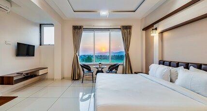 Hotel Grand Indu Room Type - Deluxe AC Room