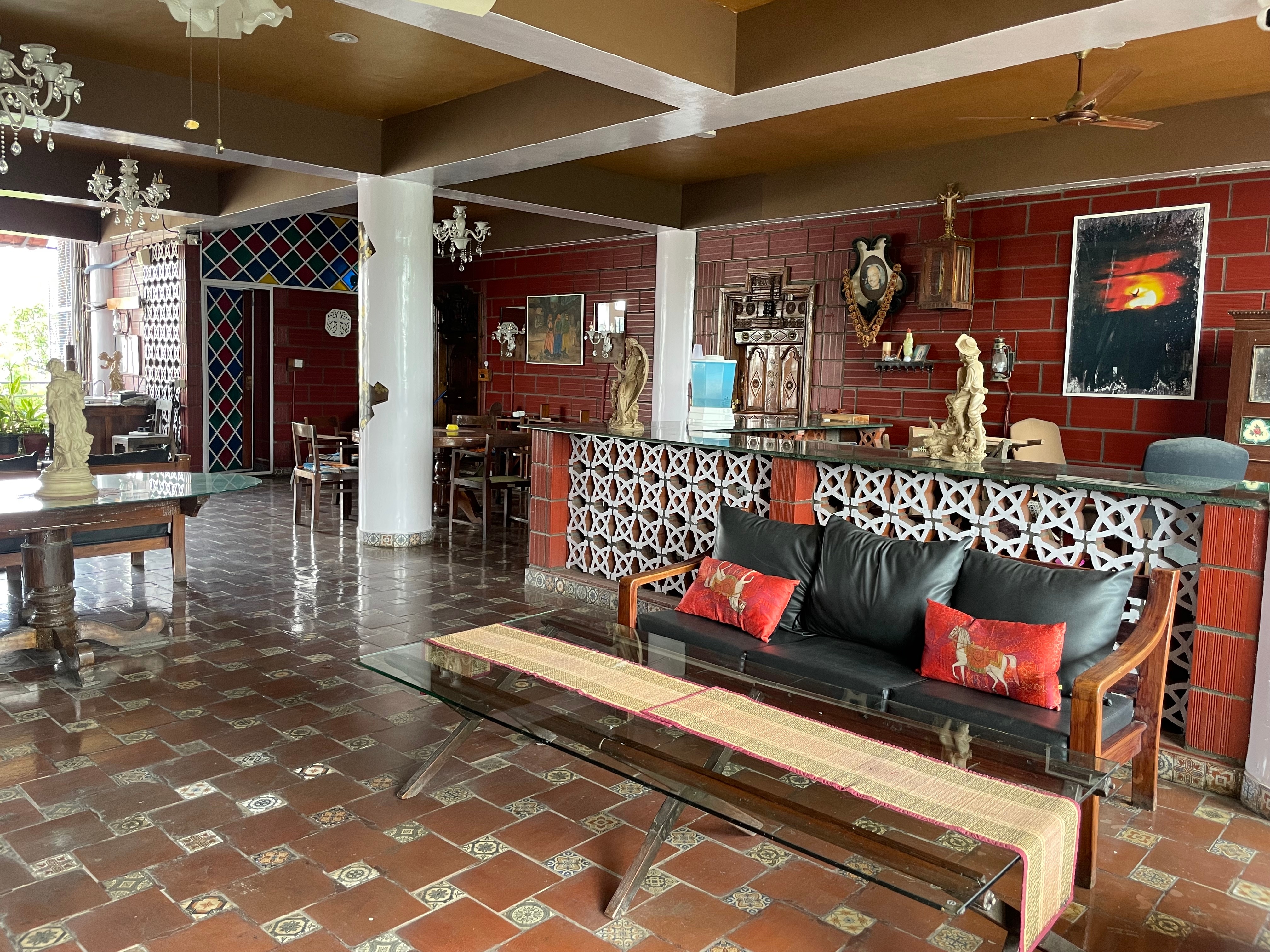 Golden Lotus Boutique Suites - Tap to explore photos