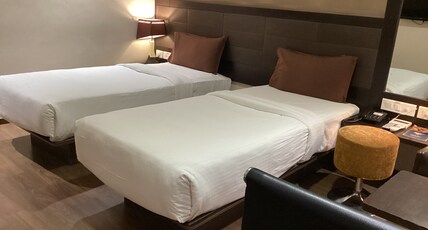 Hotel Atrium Room Type - Club Room