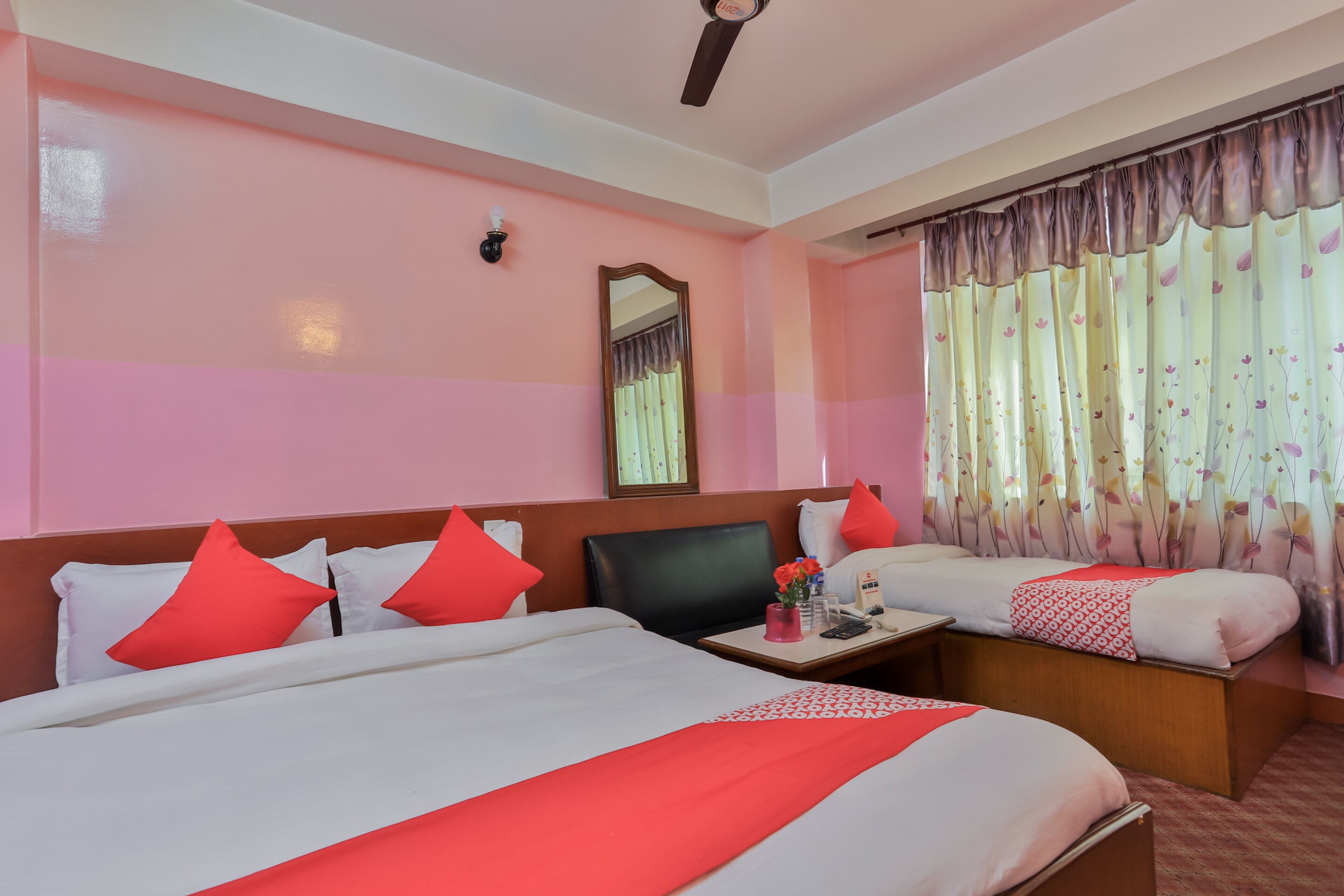 OYO 737 Hotel New Sea Paradise - Tap to explore photos