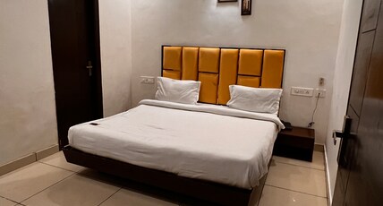 Hotel Virasat Room Type - Deluxe Room