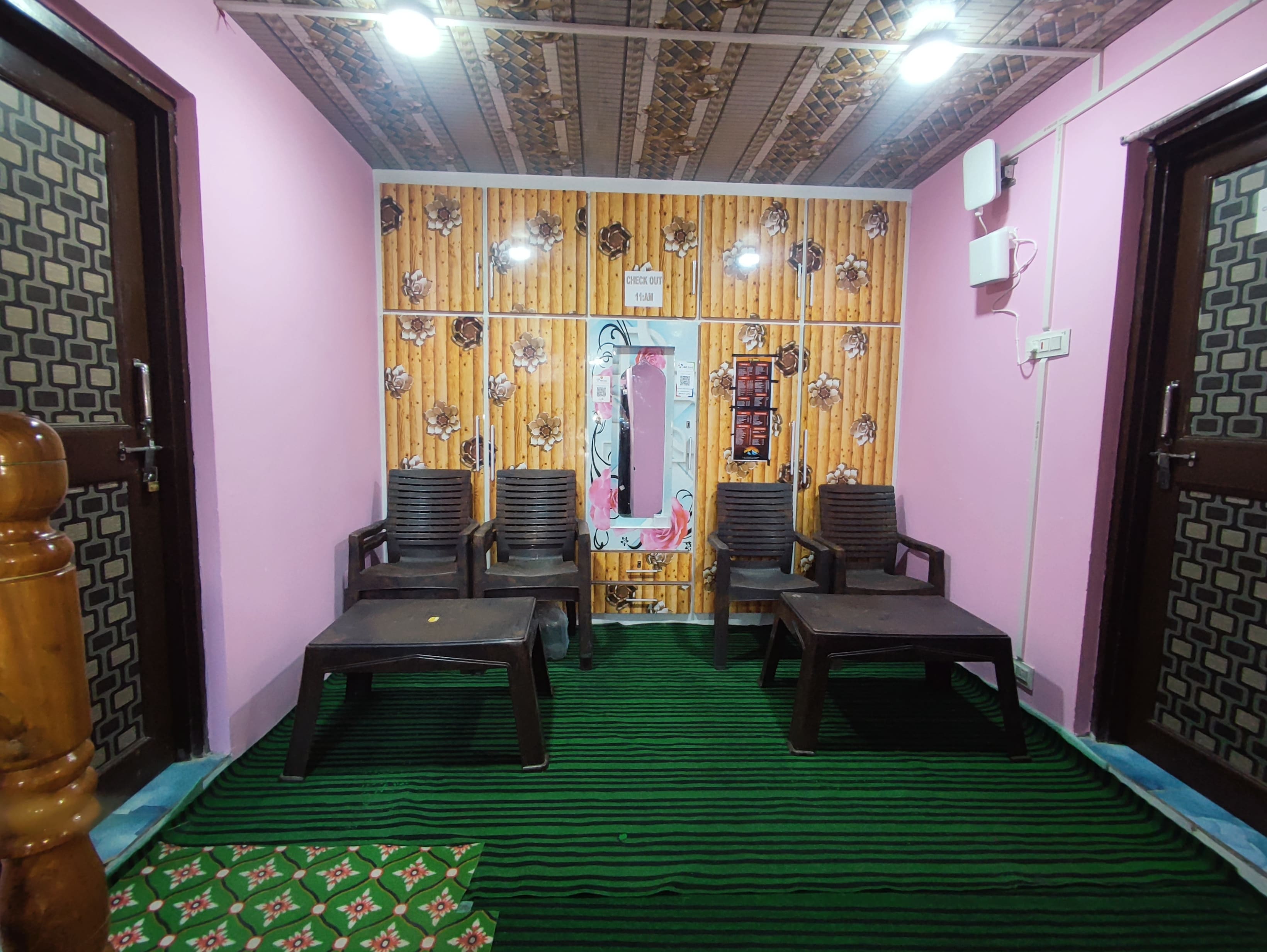Wideview Guest House - Tap to explore photos