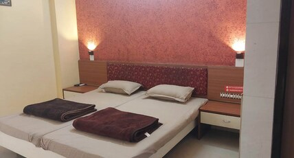 Navami Comforts lodging Room Type - deluxe double room ac