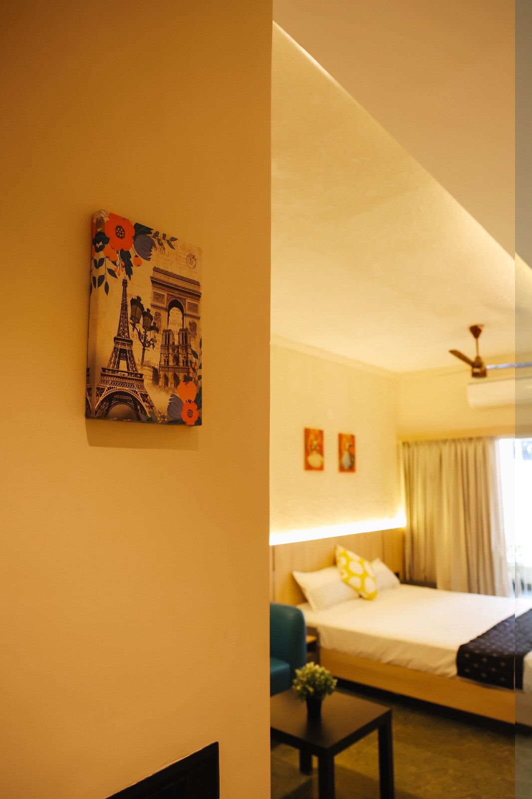 Meridian Residencies 1 BHK Serviced apartments - Tap to explore photos