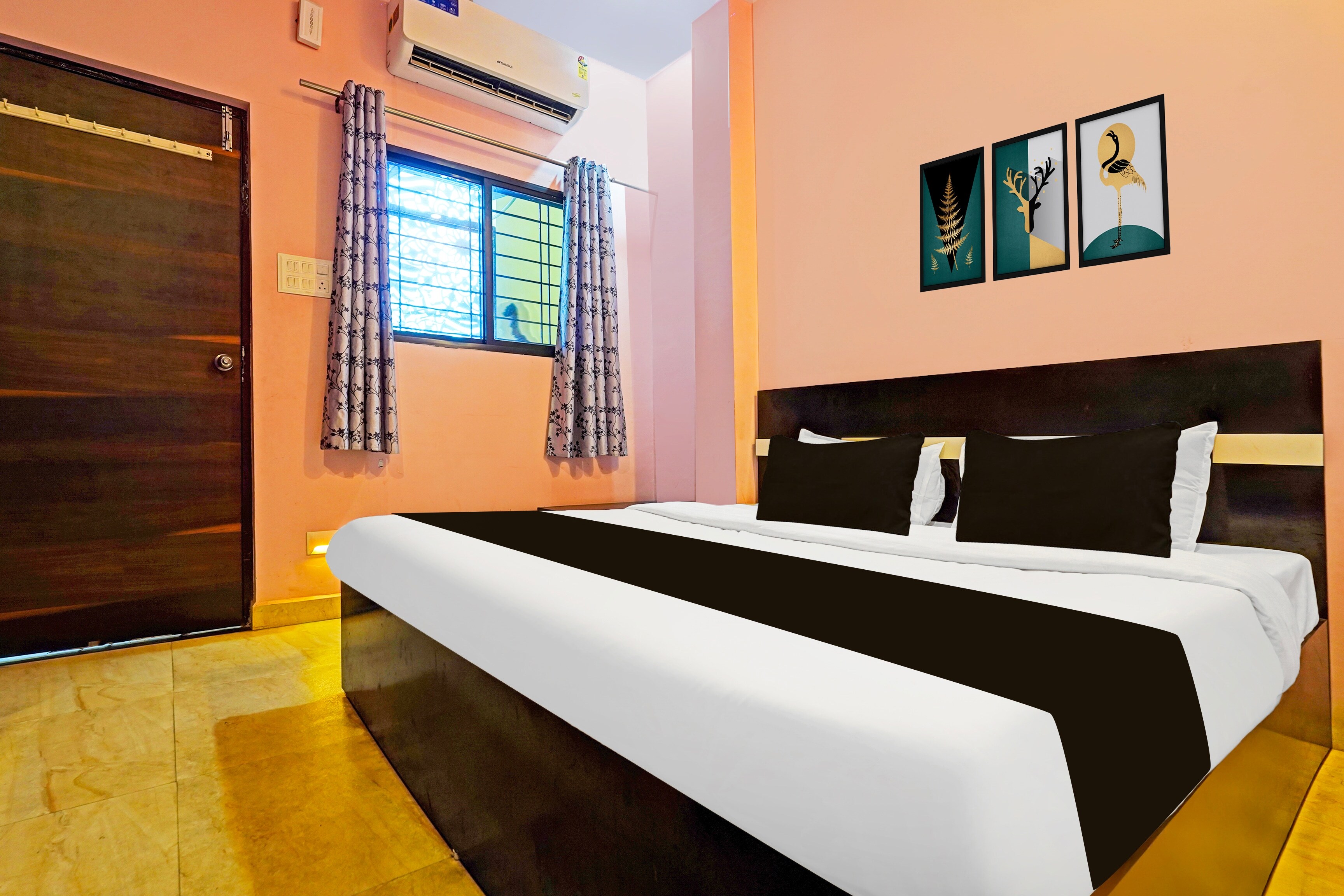 Hotel O by OYO STAR PALACE - Tap to explore photos