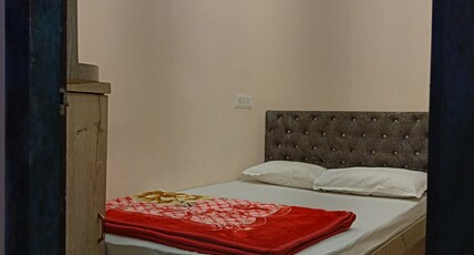 SABA GUEST HOUSE Room Type - STANDARD TWIN(COMPACT) BED