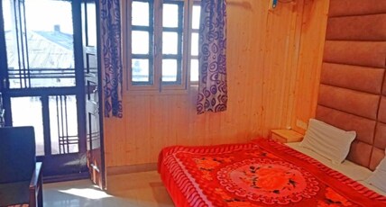 Walnut Grove @ Mall Road | 100 Mtrs Ropeway Room Type - Deluxe Rooms