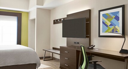 Holiday Inn Express Hotel & Suites Durant Room Type - 1 King Bed Standard Comm Access Tub