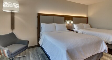 Holiday Inn Express & Suites ITHACA Room Type - 2 Queen Standard Mobil Access Roll Shwr