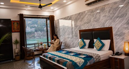 Hotel Amar Leela Room Type - Deluxe Double Room