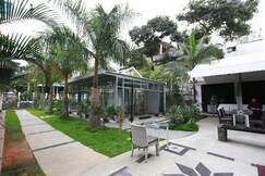 Address of HighGates Hotel