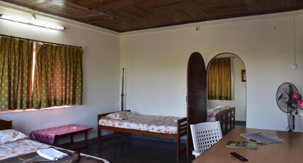 Hotel Happy Home Room Type - Five Bed Non A/c Room