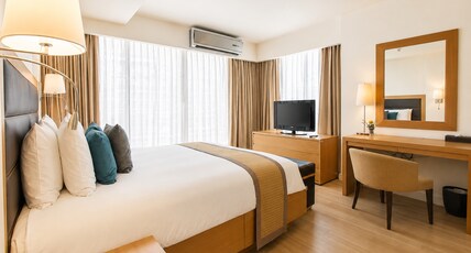 Oakwood Residence Sukhumvit 24 Room Type - 1 Bedroom Suites