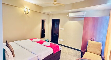 Hotel Surya Beach Inn Room Type - Suite Family Room (2 Queen Bed with Bath Tub and Sea view)