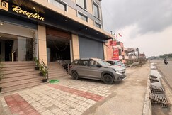 Hotel Raas Inn