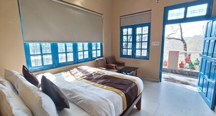 Hotel Perchwood, Bhimtal Room Type - DELUXE ROOM