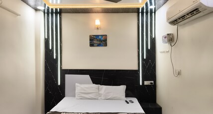 Shri Raghunandan Luxury Homestay Room Type - Royal Comfort AC Suite