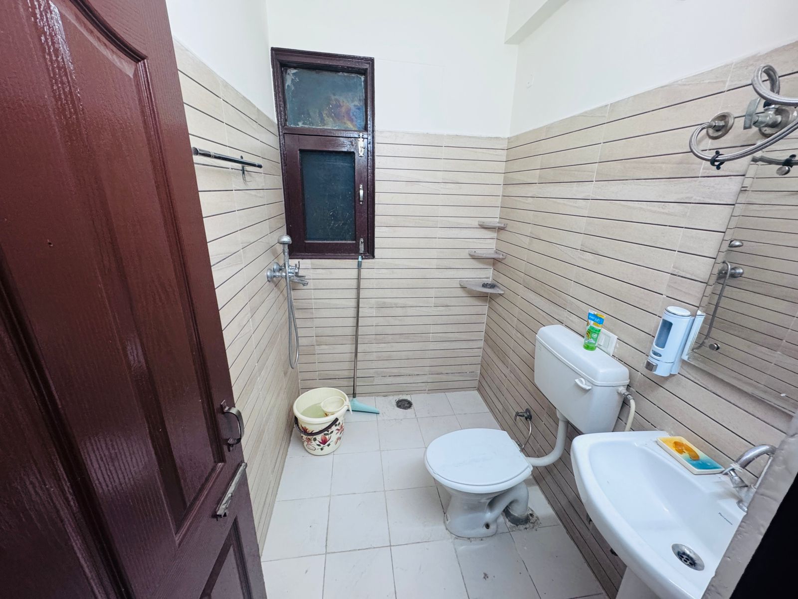 Cozy Homestay 1BHK - Tap to explore photos