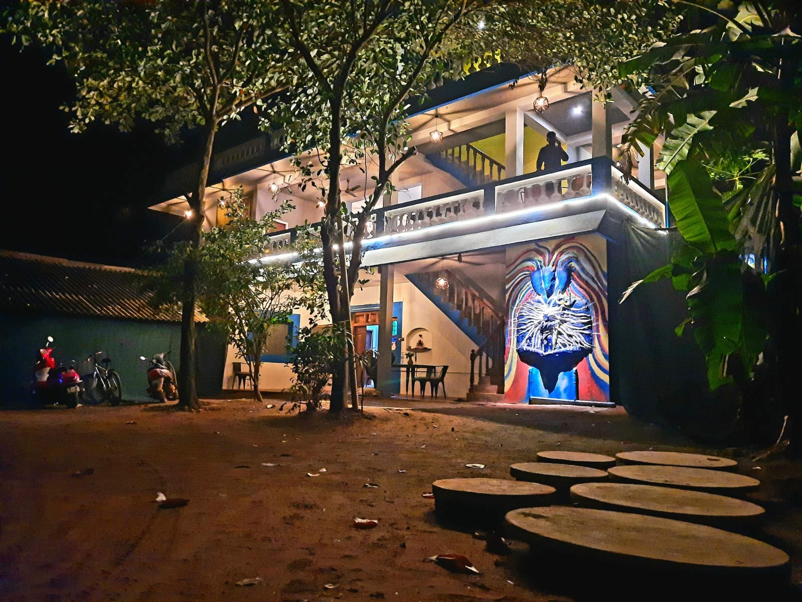 Unearth Hostel - Tap to explore photos