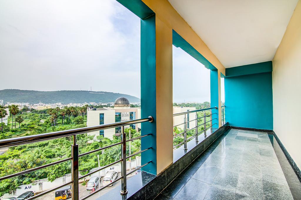 SAVERA FUNCTION HALL - Tap to explore photos