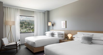 Kimpton Everly Hotel Hollywood, an IHG hotel Room Type - 2 Queen Hollywood Sign View