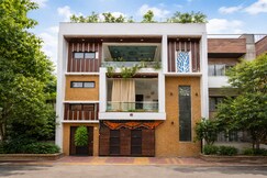 Nest & Fest - Luxury Studio Suite with Private Terrace & Bathtub