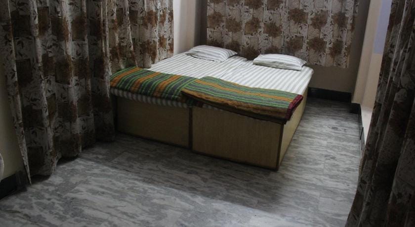 Sagar Guest House - Tap to explore photos