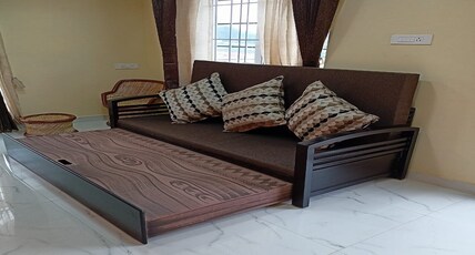 VASANTHAM PALACE Room Type - Brown castle room
