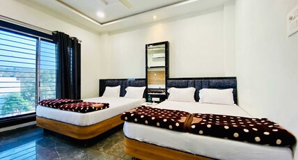 Hotel JK Palace Room Type - Deluxe Four Bed Room