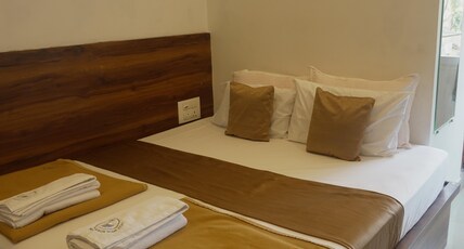 Amani Beach Home Stay Room Type - Deluxe Room - 2nd Floor