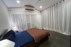 Pvt 1BHK - Rooftop Terrace KP Pune Couple Friendly