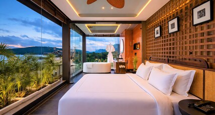 My Downtown - Kudos Room Type - Palace View Jacuzzi Suite