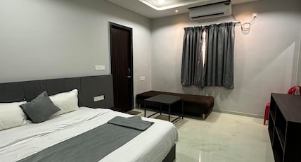Anmol Hotel & Restaurant Room Type - Deluxe Room Anmol Hotel & Restaurant Room Type - Deluxe Room