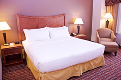 Holiday Inn Express Hotel & Suites Pierre-Fort Pierre