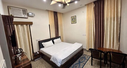 Kalash Homestay Room Type - AC Dulux Room | Premium Room