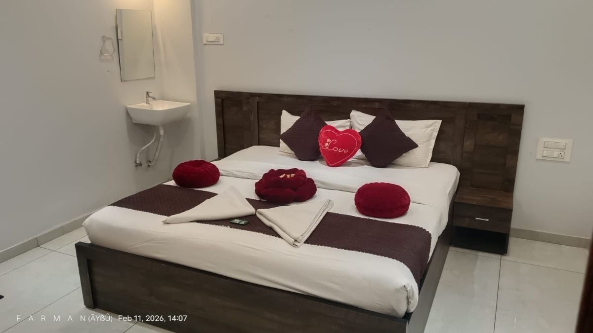 Hotel Saheb Executive Kolhapur - Tap to explore photos
