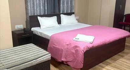 Hotel Diksha Homes Room Type - Deluxe Room