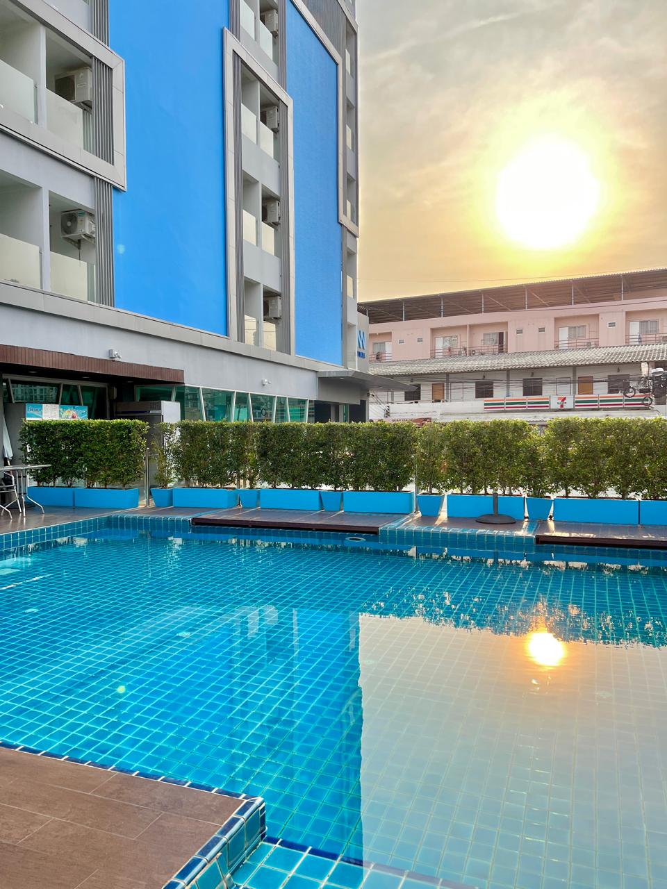 Hotel Kann Pattaya - Tap to explore photos