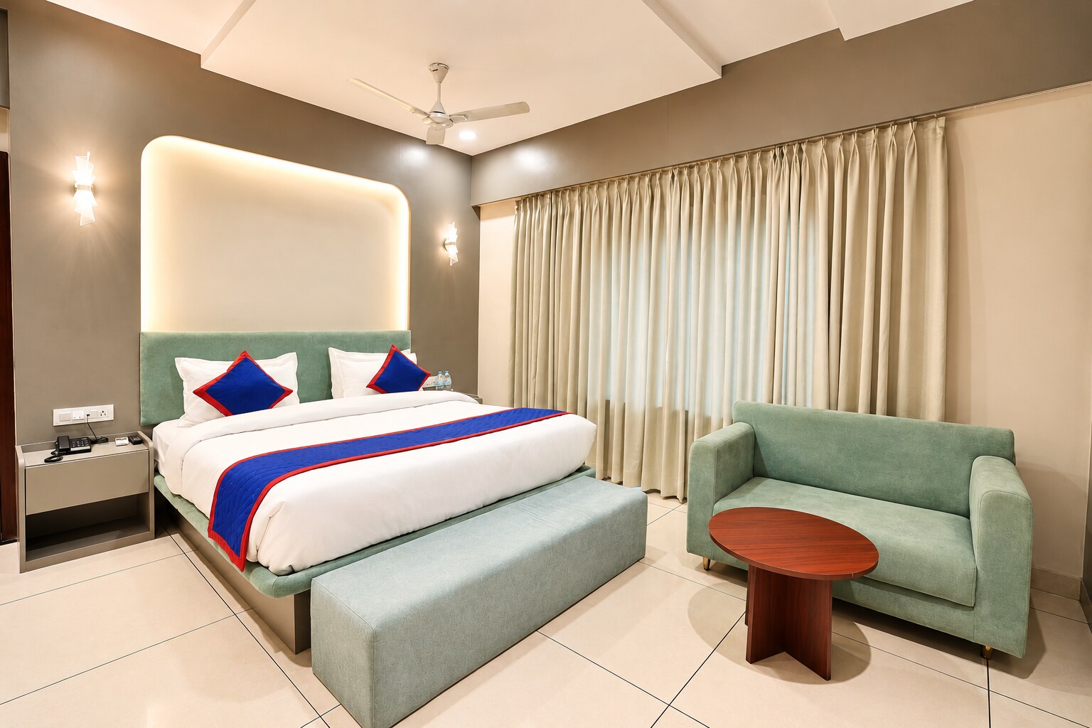 Hotel Srinivasa Premier - Tap to explore photos