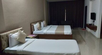 Hotel Royal Square Room Type - Classic 4x Ac Room