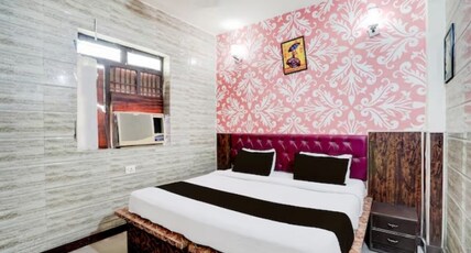 Hotel SS Palace & Restaurant Room Type - Deluxe Room