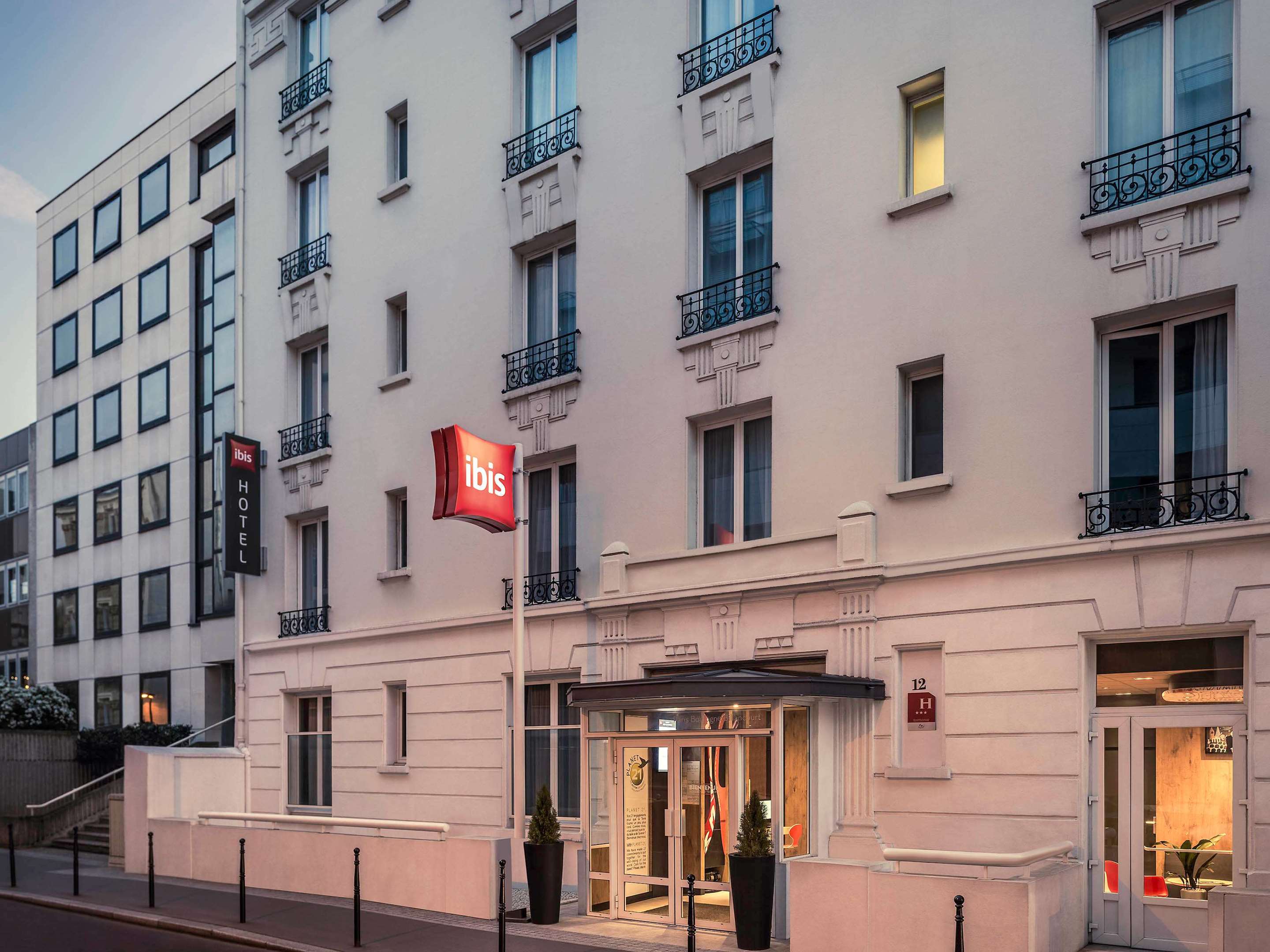 ibis Paris Boulogne Billancourt - Tap to explore photos