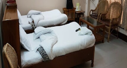 Hotel Blue Pine Room Type - Deluxe Room